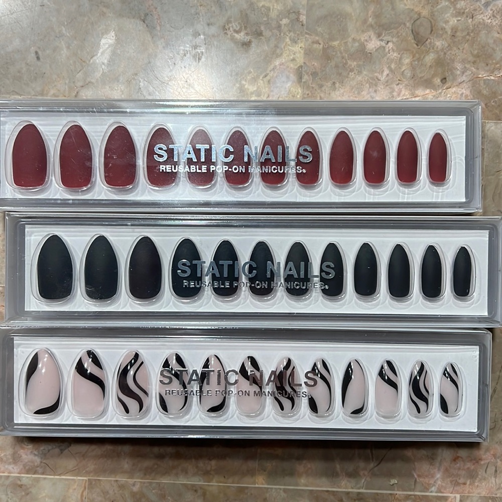 Static nails pop on manis